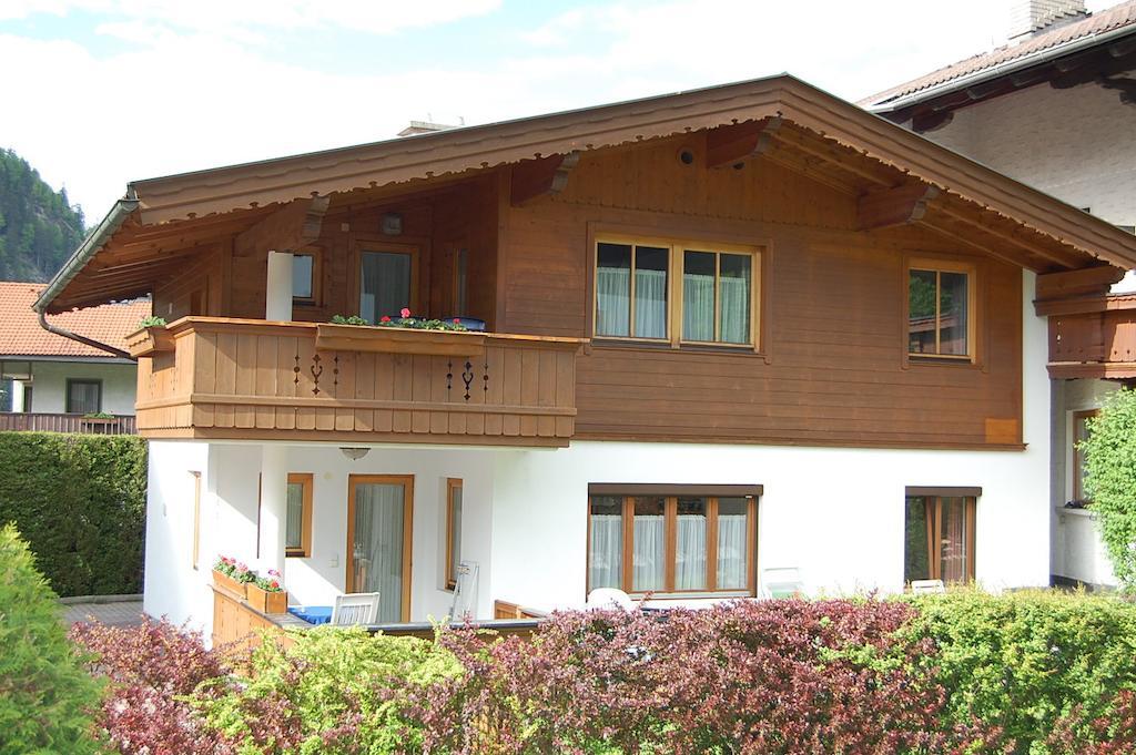 Landhaus Alpenrose Майрхофен Экстерьер фото